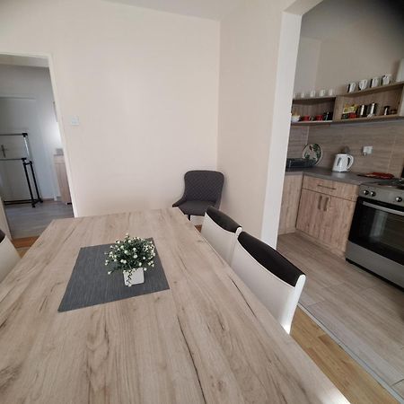 Haus Apartman Zajecar M&L Rom bilde