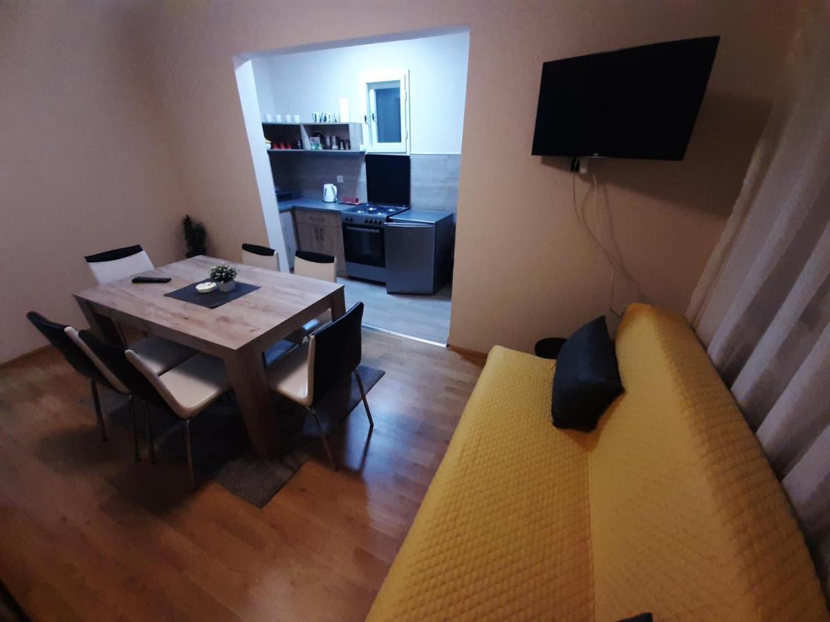 Haus Apartman Zajecar M&L Eksteriør bilde