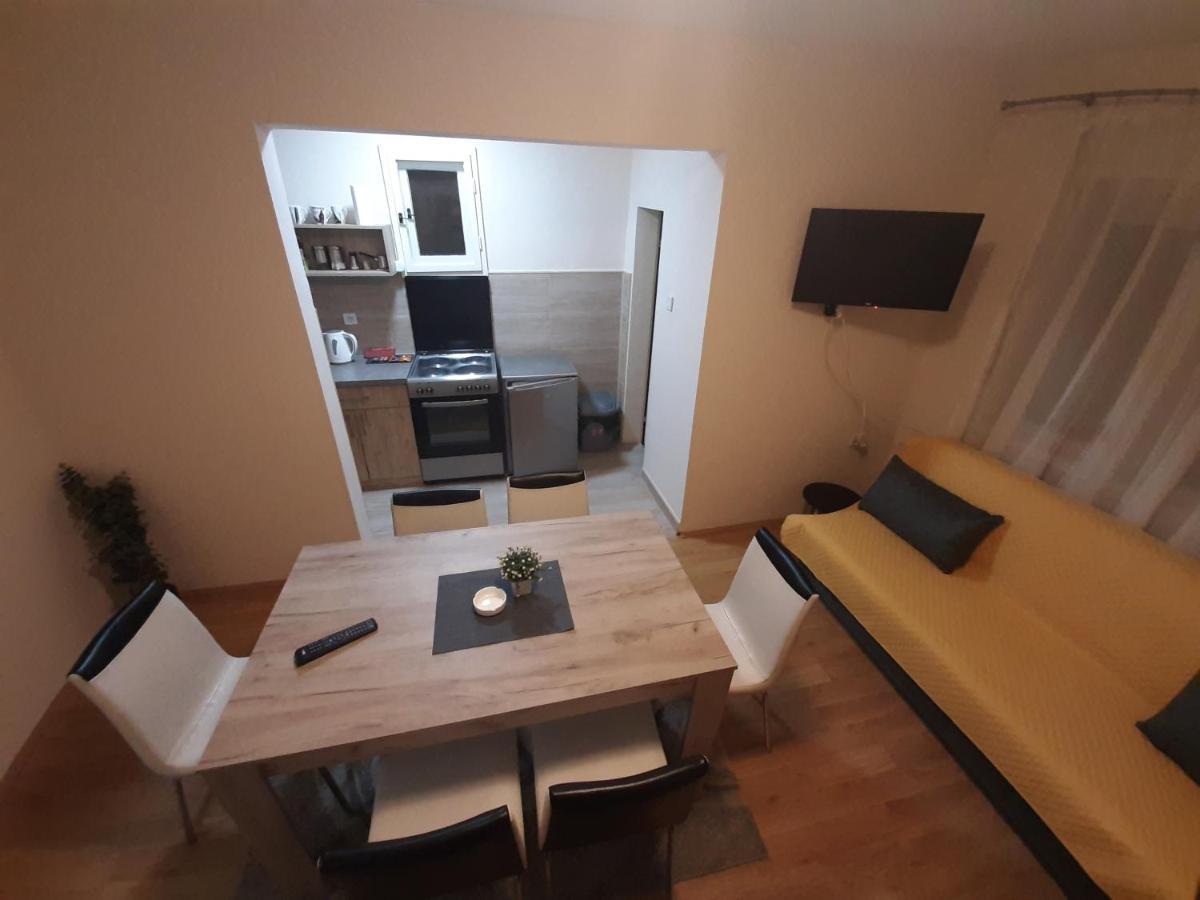 Haus Apartman Zajecar M&L Eksteriør bilde